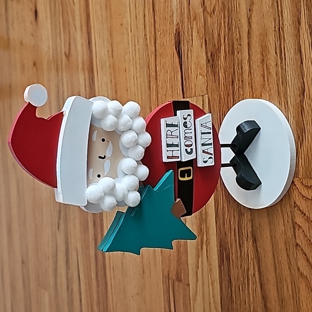 🌲HOLIDAY HOME 'Here Comes Santa' Standing Wooden Decor